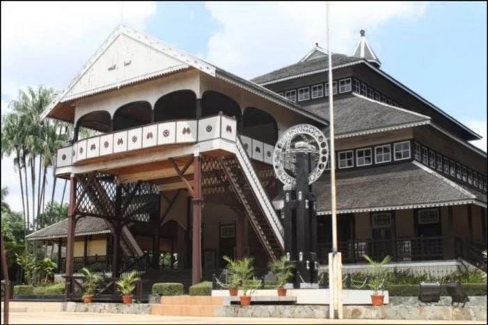 Rumah Adat Provinsi Kalimantan Timur 